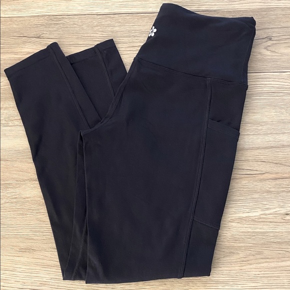 Tuff Athletics | Side Pocket Leggings - Picture 1 of 5